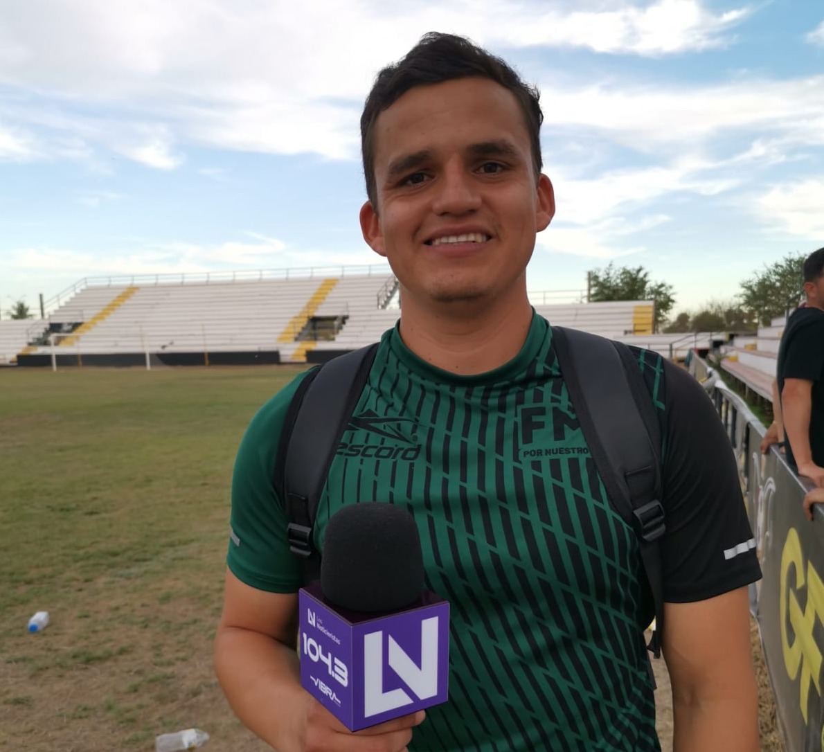 Rosario Cárdenas silbante mochitense no quita el dedo para cumplir el sueño de ser árbitro de la Liga MX