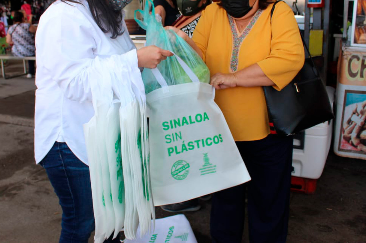 Sancionarán hasta con 100 mil pesos a comercios que sigan usando plástico en Sinaloa