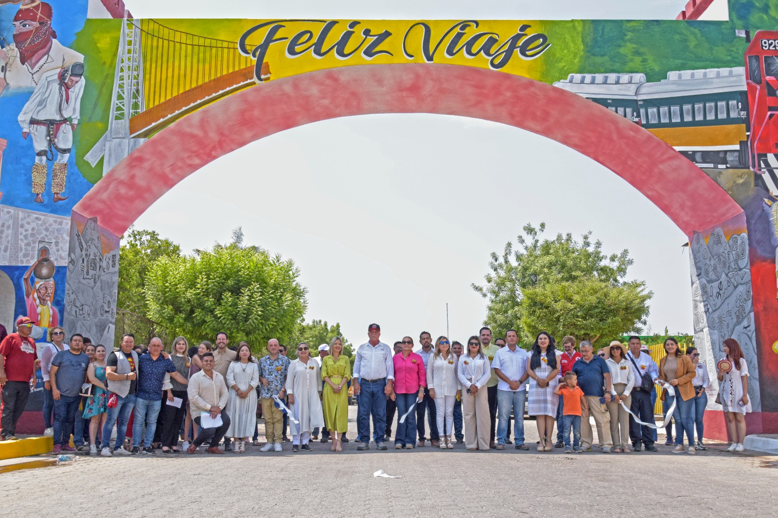 Talento local al cargo de los murales del centro histórico de El Fuerte