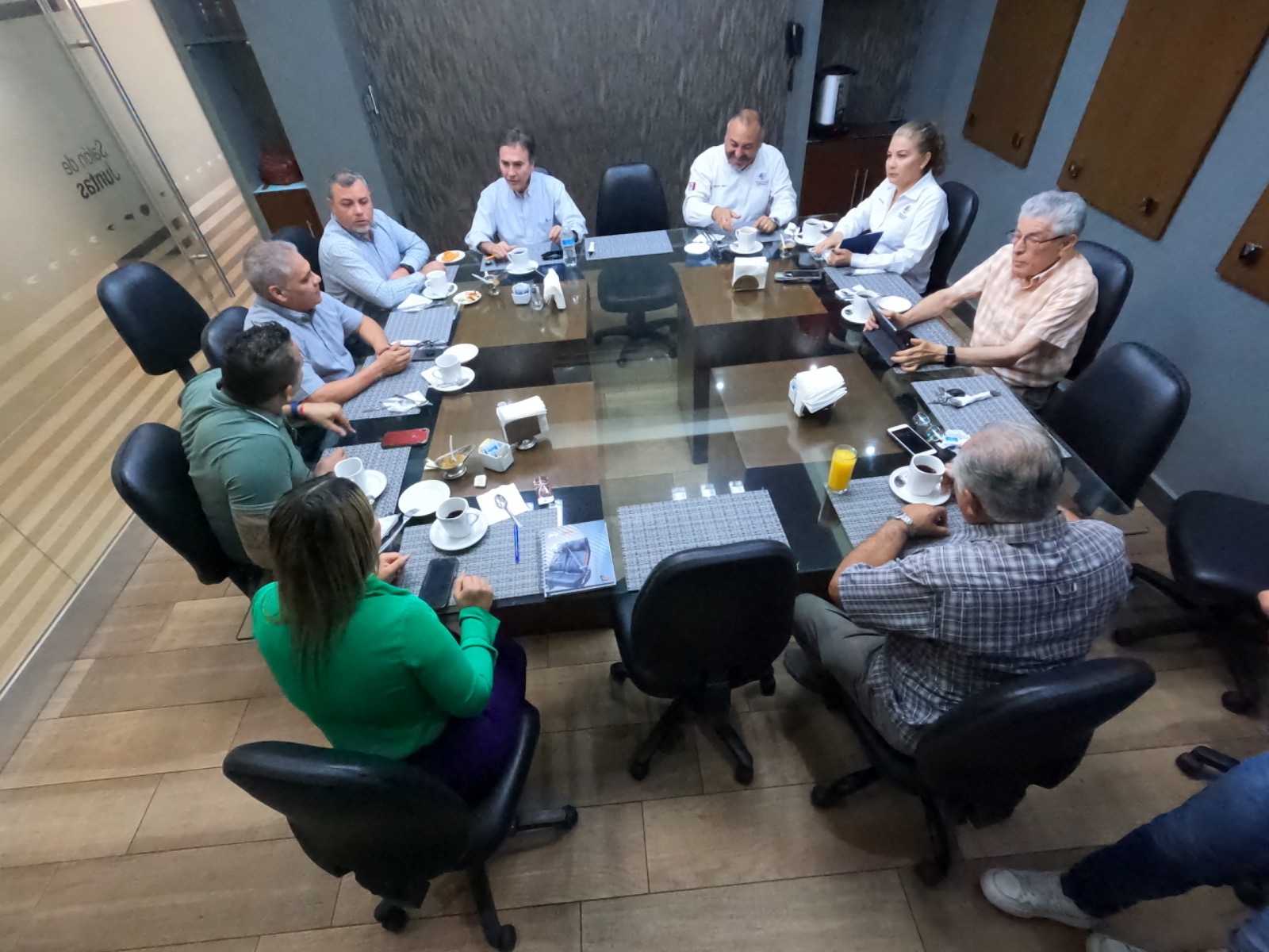¡’Candidatean’ a Malova para 2024!; “es dinámico, preocupado por el Estado y Ahome”: Empresaria