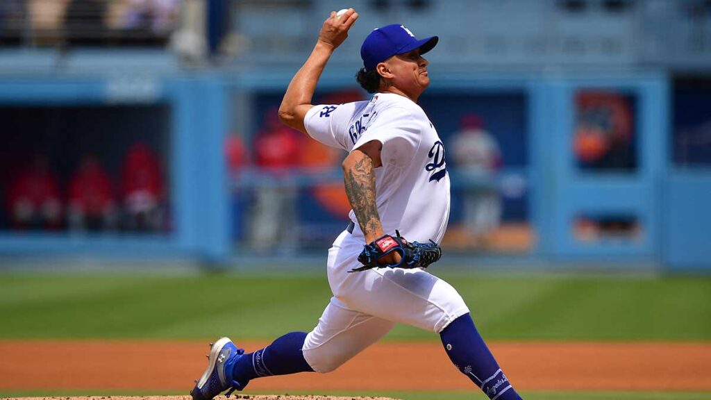 Víctor González luce y se apunta el triunfo con los Dodgers de los Angeles