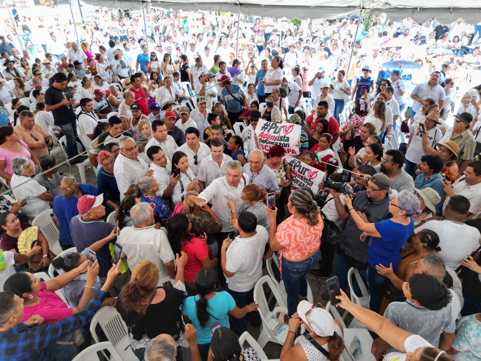 ‘Ni siquiera andar de aprontados’, quiere Édgar González a sus funcionarios al margen, incluso de ‘corcholatas’ locales en Mazatlán