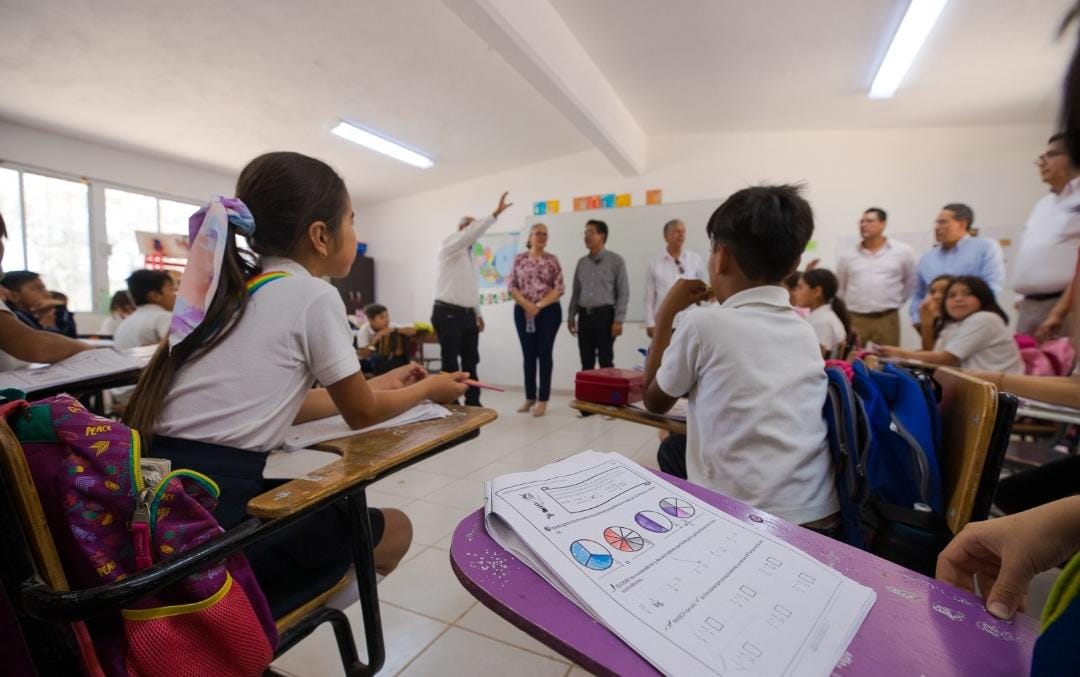 Tomaban clases en el patio, ahora en la primaria de Ocoro, Guasave, ya tienen salones dignos