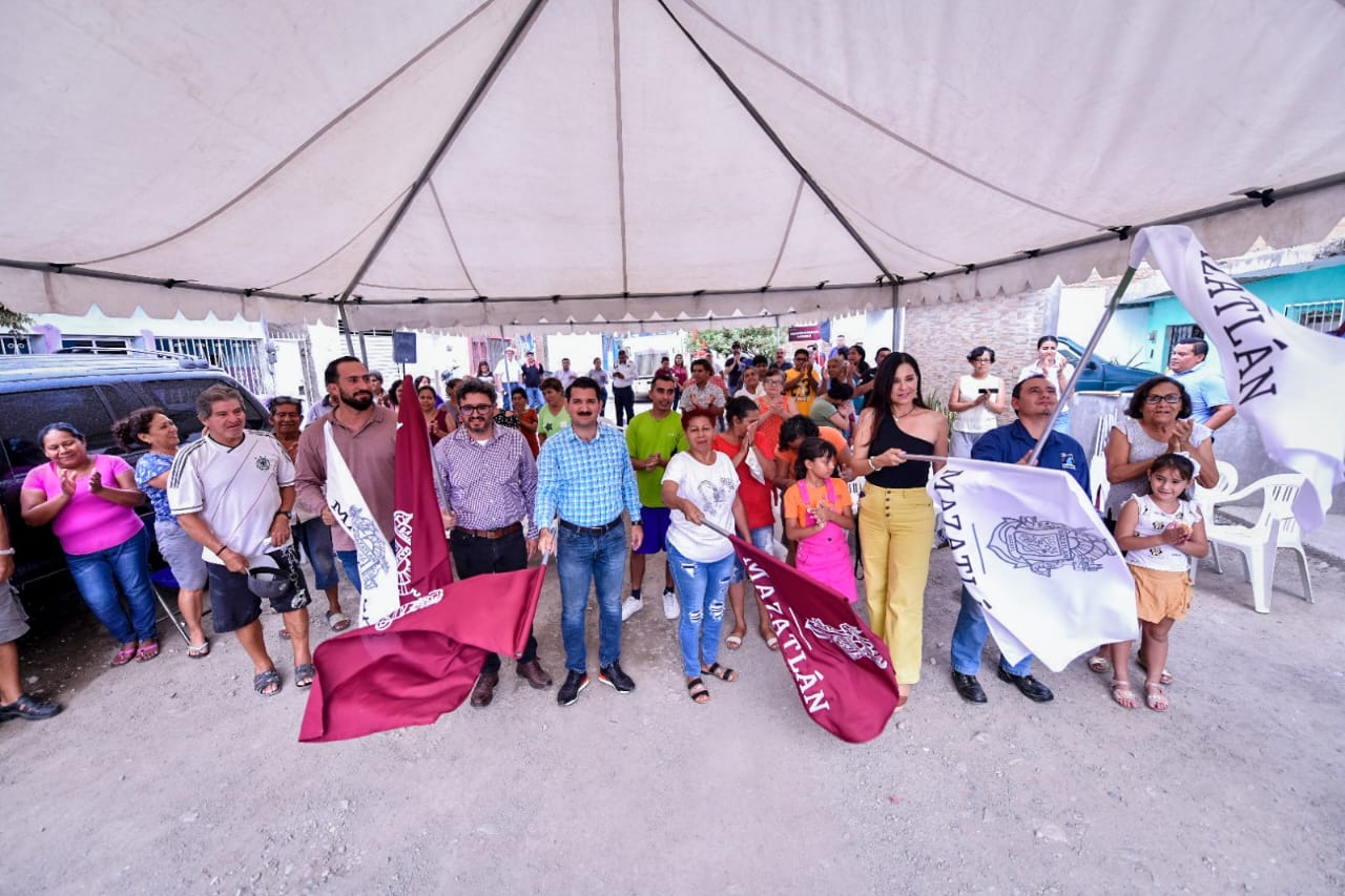 Los vecinos de la colonia Klein de Mazatlán tendrán nueva pavimentación en la Petróleos Mexicanos