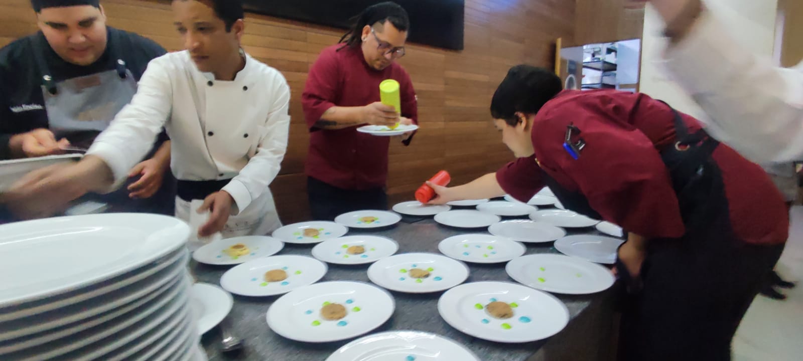 Mazatlán padece efecto colateral de su crecimiento; ahora importa chefs de otros estados: CONCANACO Servytur