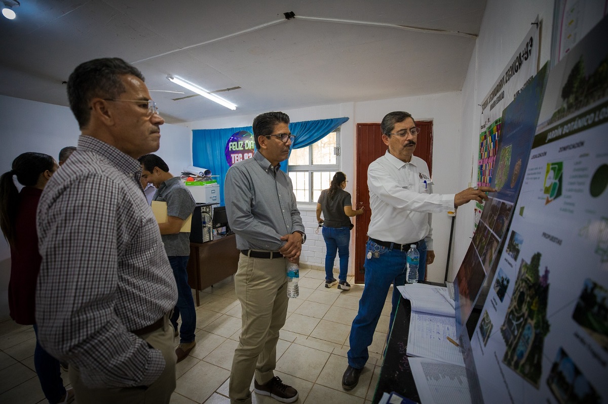 El Ayuntamiento de Guasave invierte 1.3 mdp en un aula y baños en la Escuela Secundaria Técnica Número 93
