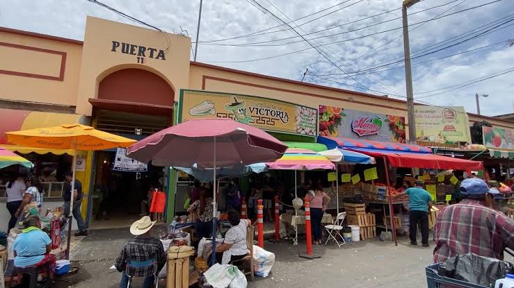 Locatarios de los mercados de Mazatlán vs la burocracia; piden agilidad en cambio de reglamento