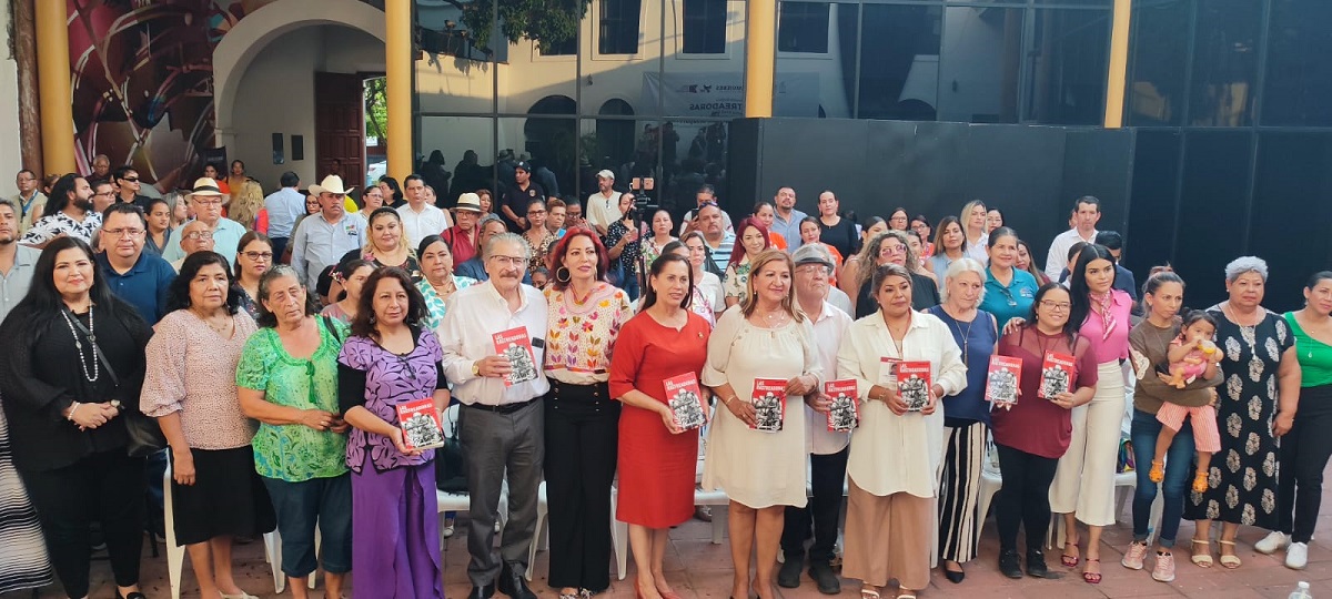 Presentan en Mazatlán el libro Las Rastreadoras, crónicas de las madres que buscan a sus hijos desaparecidos