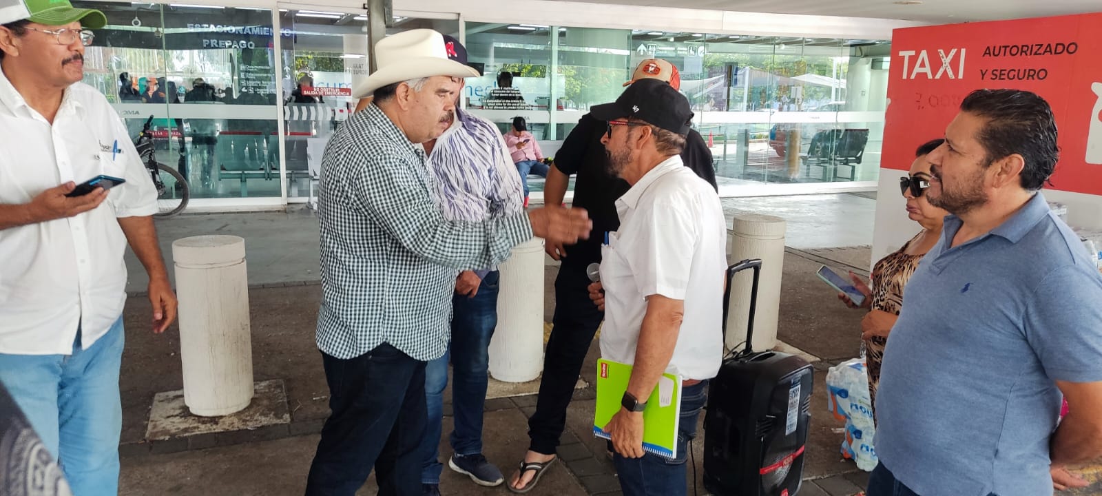 “Yo voy a estar en el despacho esperándolos”: Rocha a productores tras anuncio de liberar AIC