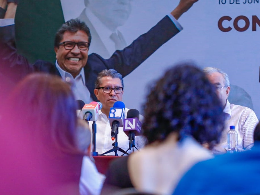 ¿La ‘corcholata’ más débil? Ricardo Monreal muestra su brazo fuerte de visita en Sinaloa