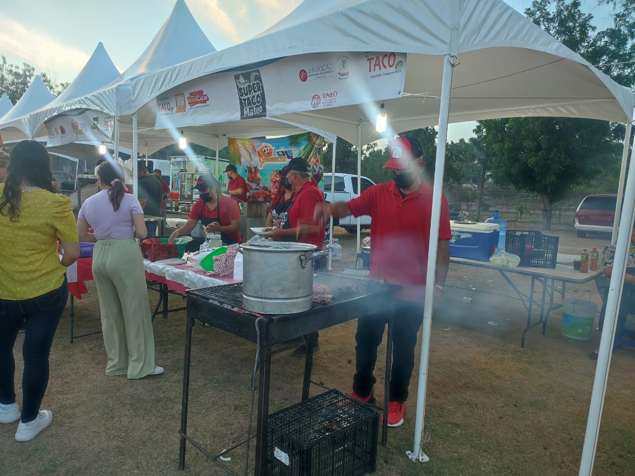 Con éxito celebra la Canirac Guasave su tercera Feria Gastronómica del Taco