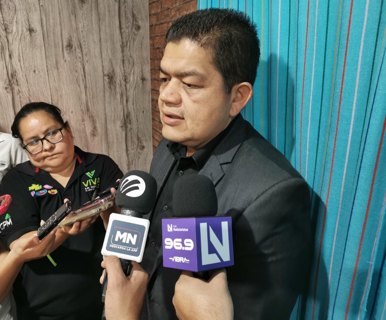 Poca expectativa en Adecem a iniciativa de reducción de edad para gobernador y secretarios; no hay experiencia, aseguran