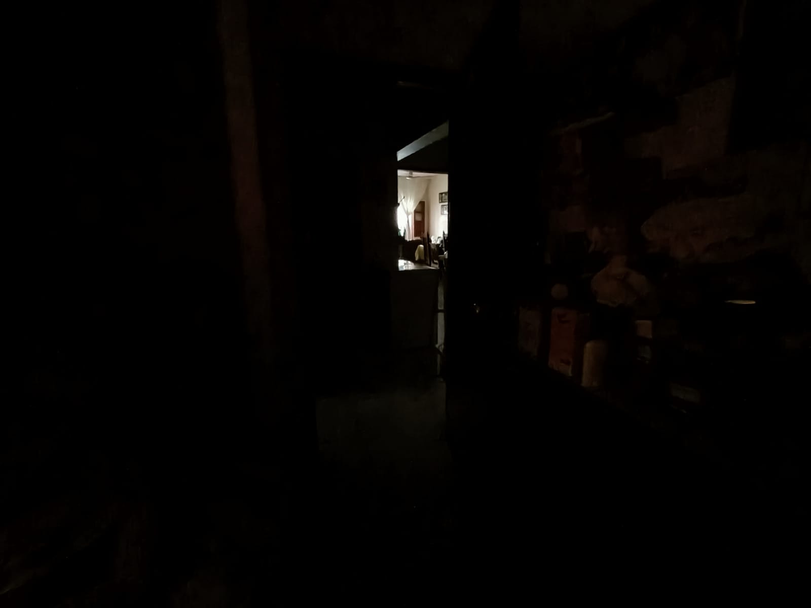 Acalorada noche pasaron ocho colonias en Mazatlán ante cortes de luz sorpresivos
