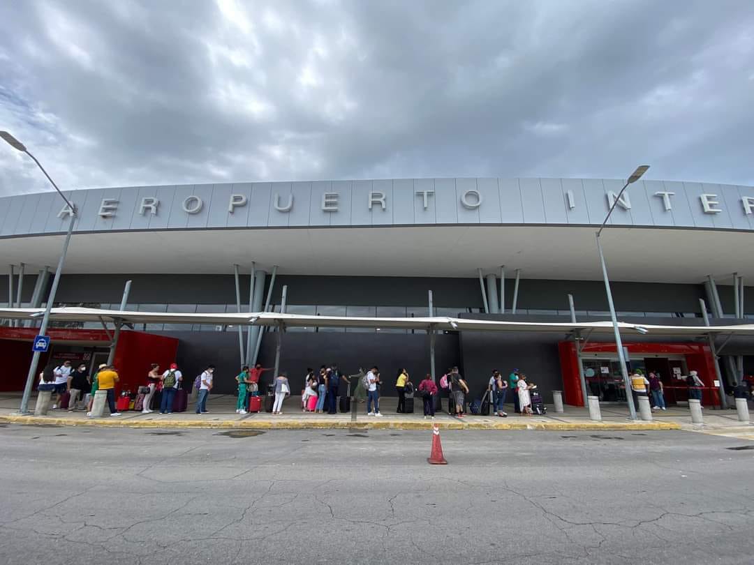 Cede la lluvia en Mazatlán y se reactivan vuelos en el Aeropuerto Internacional