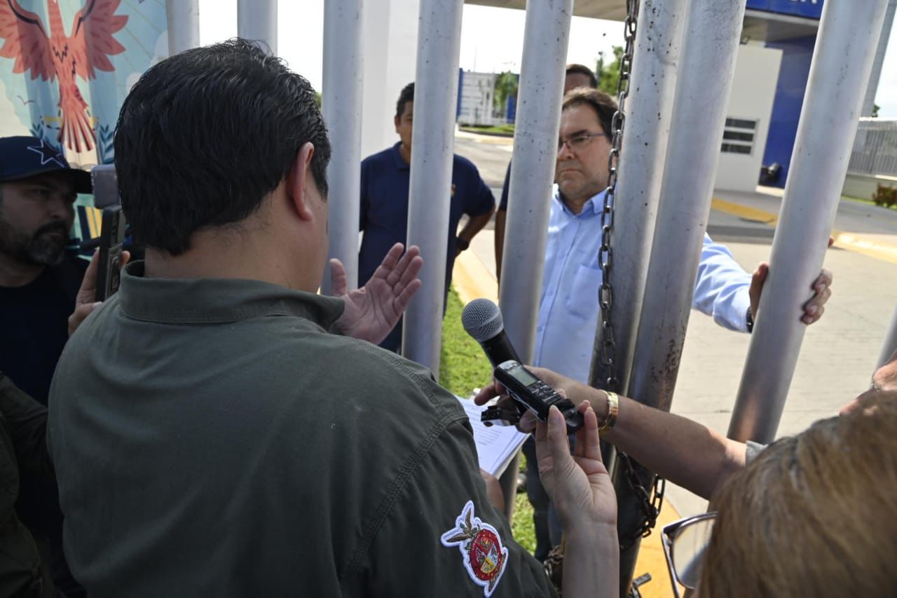 Agentes de la Fiscalía de Sinaloa llegan a catear a la UAS; es por la negativa de dar información: FGE