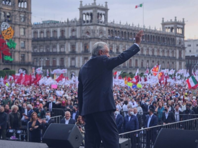‘Triunfo Histórico’ de AMLO en el Zócalo: Segob invita a seguir el evento y Morena lo hace al son de ‘La Chona’