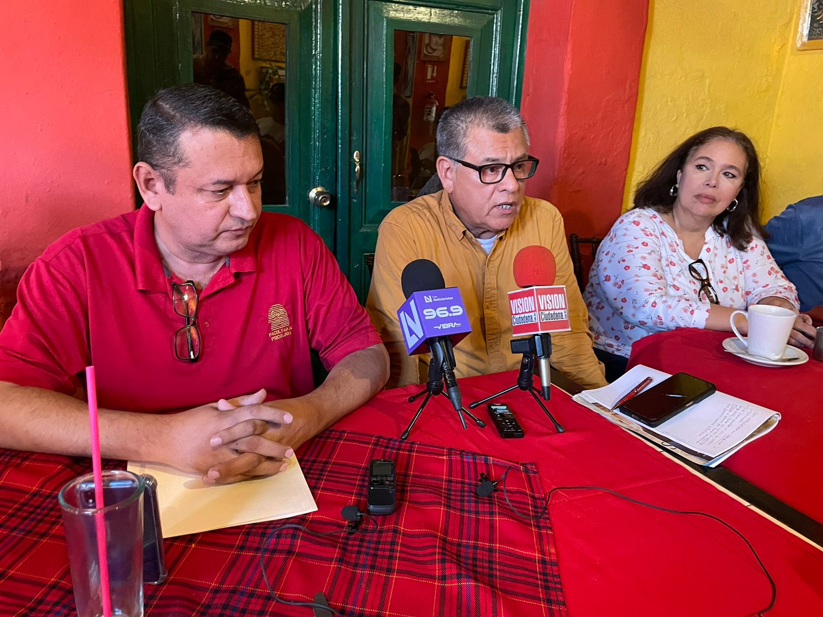 Madueña Molina no tiene amparo para no ser detenido; el amparo es contra la ASE, aclaran