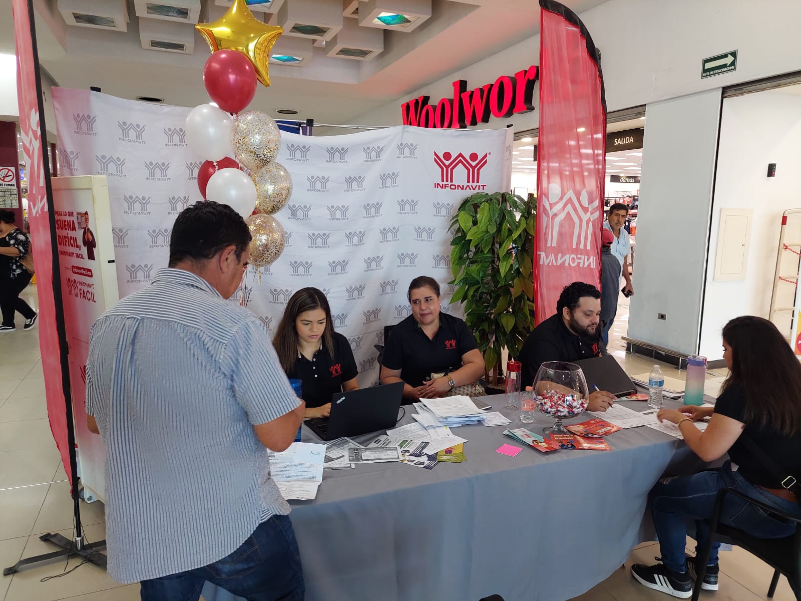 Aprovechan decenas de derechohabientes del Infonavit la ‘Expo Credi Hogar Mochis 2023’