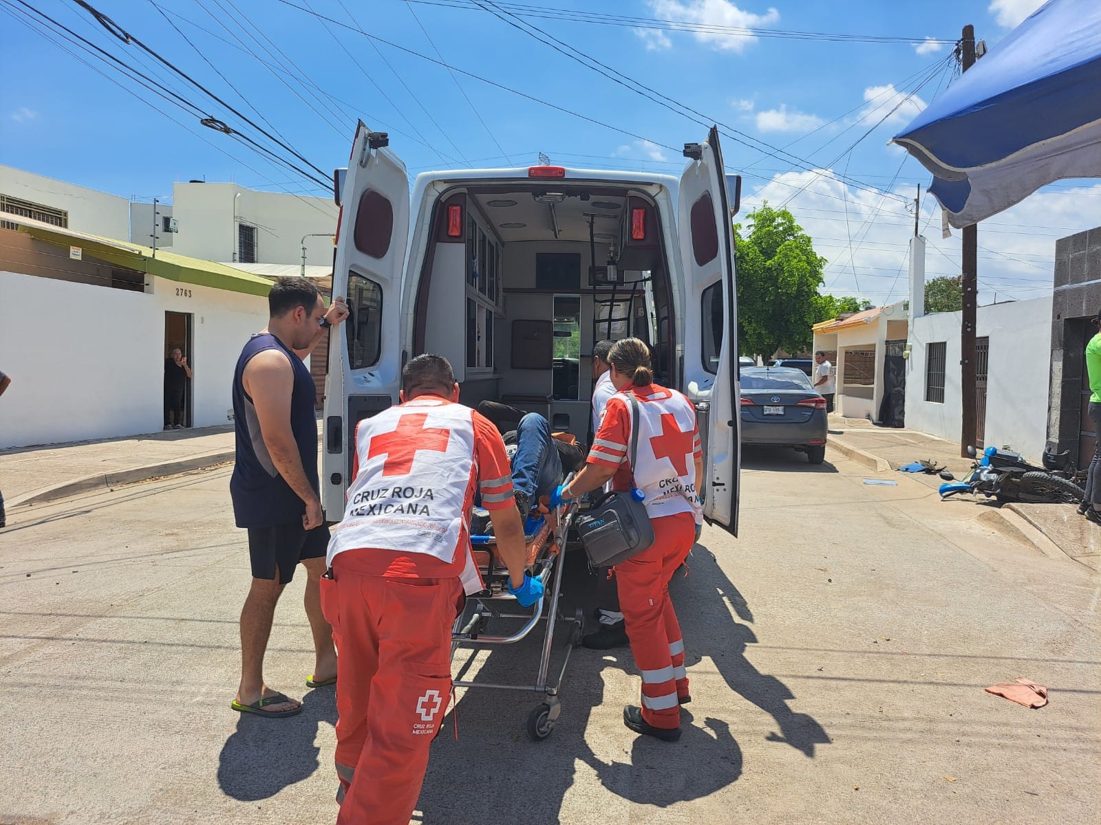 Arrollan a repartidor de comida rápida en el sector Humaya y resulta lesionado