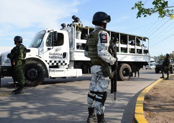 Balean por 25 minutos base de la Guardia Nacional en Nuevo León