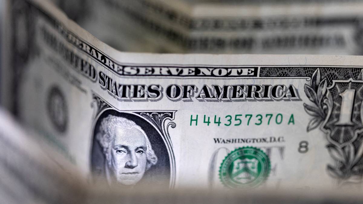 ¡Buena noticia! El peso baja de los 17 pesos… como no pasaba desde 2015; López Obrador lo celebra