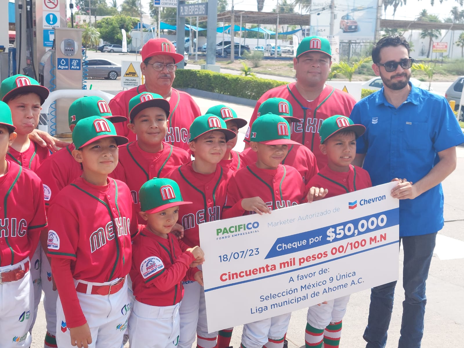 Chevron Los Mochis otorga productivo patrocinio a la Selección Nacional Infantil de Beisbol para mundial en EU