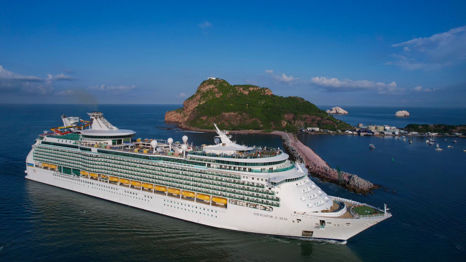Con pie derecho Mazatlán este lunes, recibe el Navigator of the Seas con 5 mil cruceristas este lunes