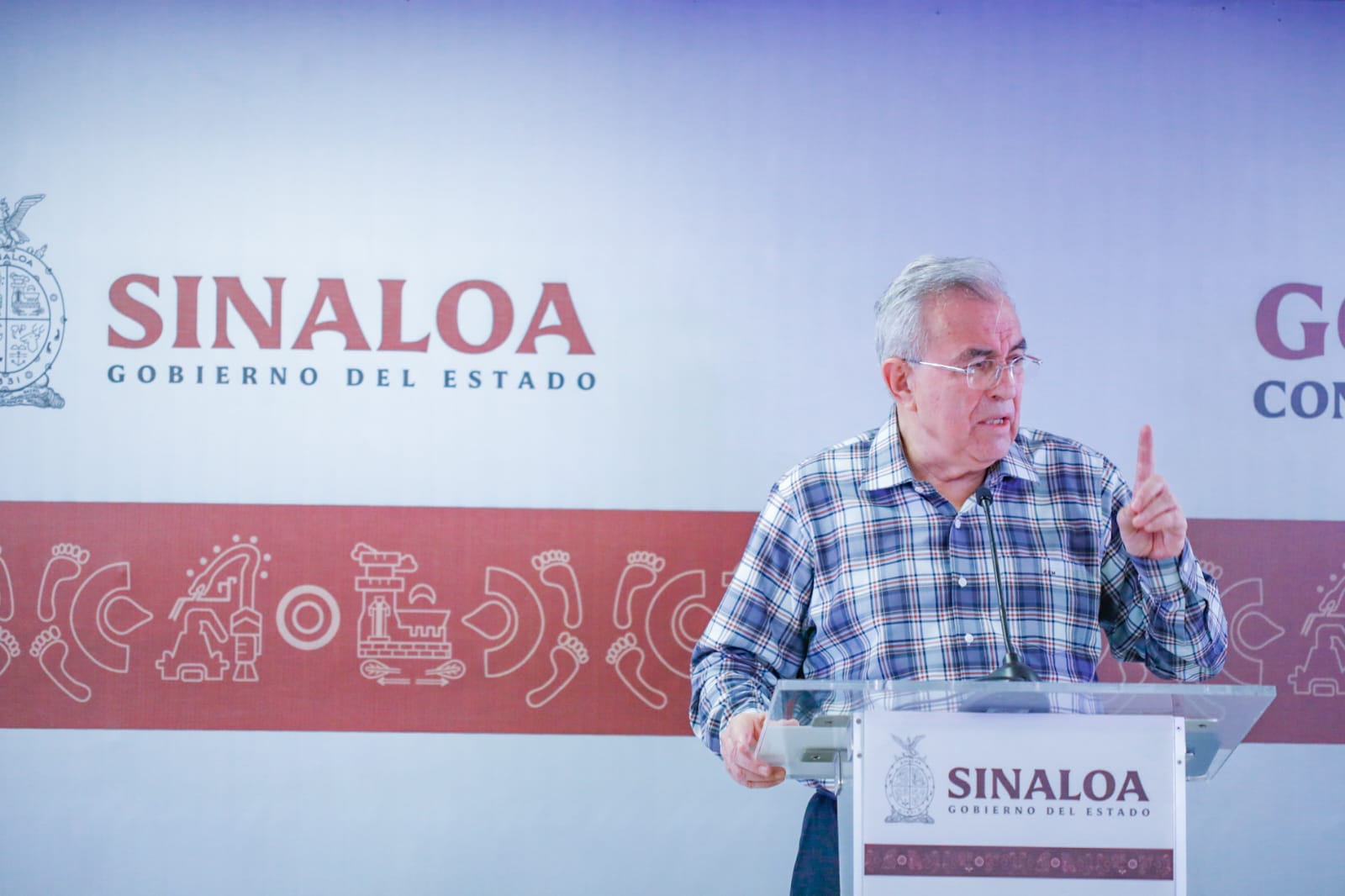 Culpa Rocha a la ‘oposición’ de que en Sinaloa no haya la tarifa 1F
