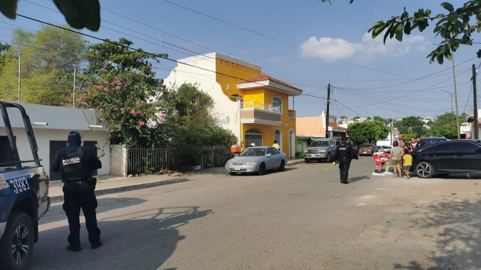 Ejecutan a balazos, a escasos metros de su casa, a vecino de la Lázaro Cárdenas en Culiacán