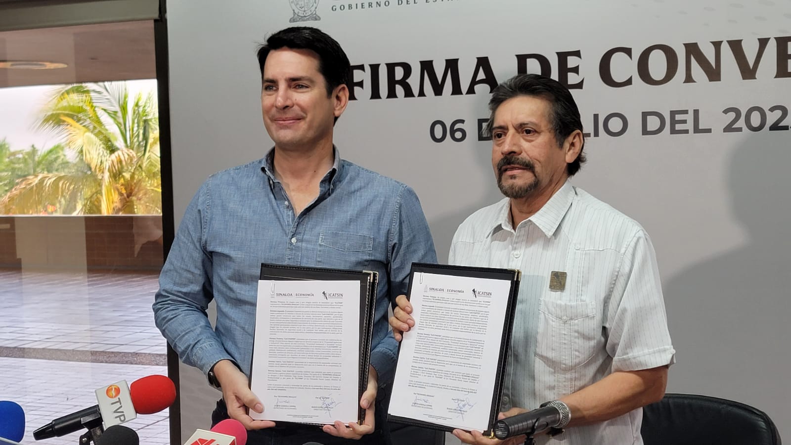 Secretaría de Economía e Icatsin firman convenio para certificar a las personas que practican algún oficio