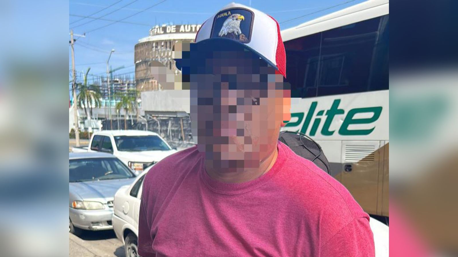 ¡Iba huyendo en un autobús! Es Raymundo, presunto feminicida de Nadia, el detenido en Mazatlán; traía cristal