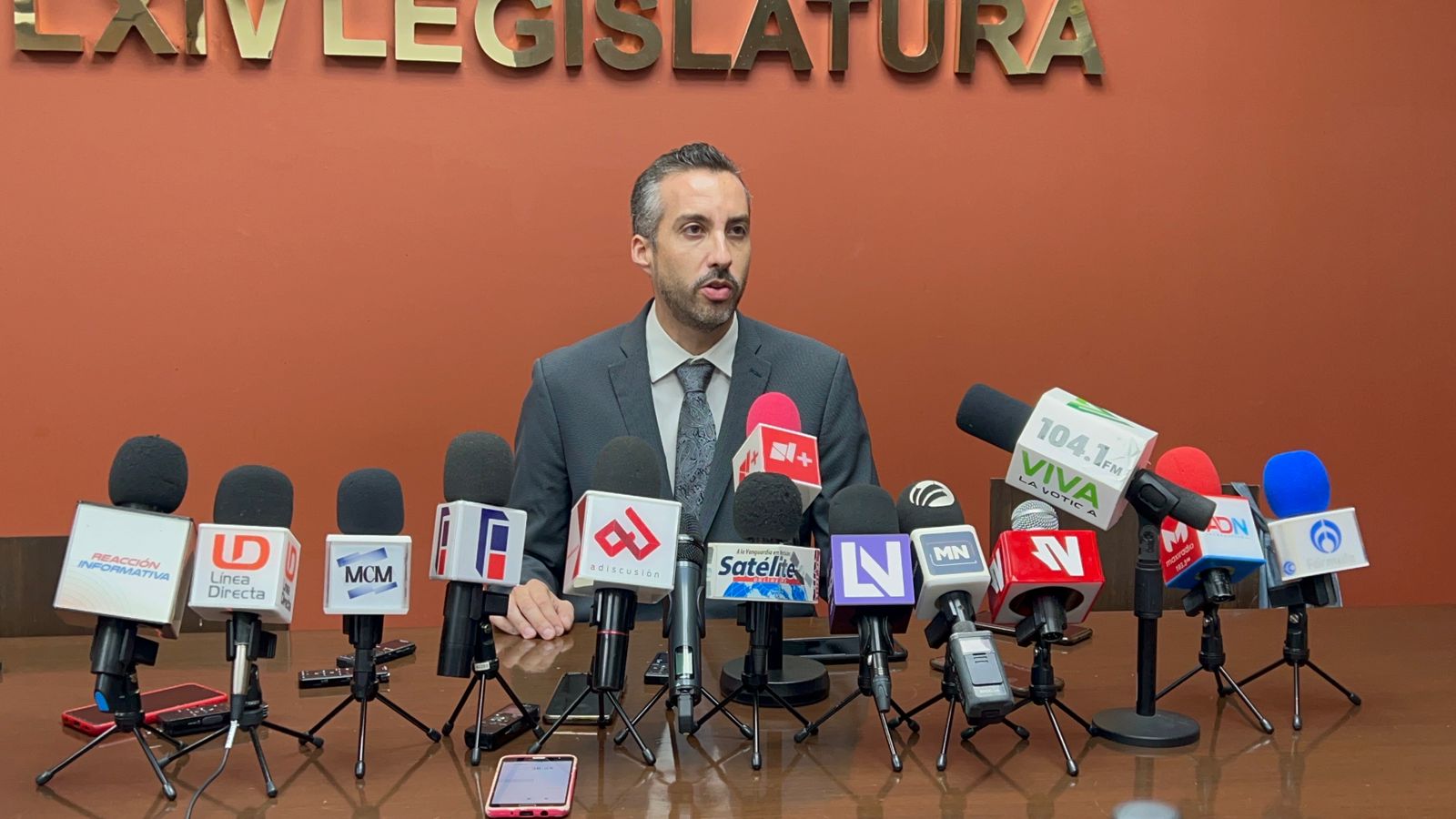 Tras una semana hospitalizado en Sonora, retoma sus labores el diputado Gene Rene Bojórquez