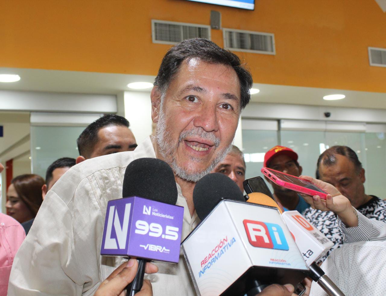 ‘Se los va a chupar la bruja si andan con ambición’: Fernández Noroña a ‘corcholatas’ de Morena