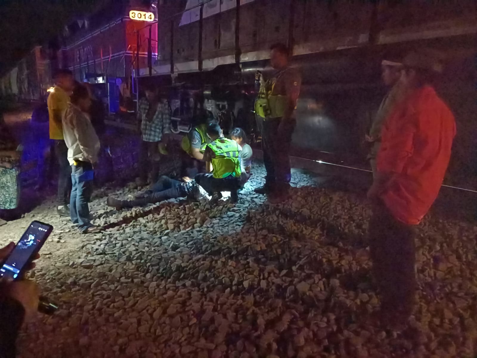 Hombre en estado de ebriedad es embestido por el tren en el Campo 35, Ahome