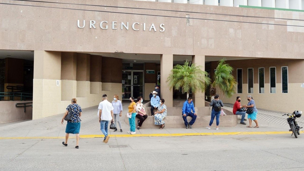 ¡No solo en el segundo piso! Tampoco en Urgencias del IMSS Guasave sirven los aires acondicionados