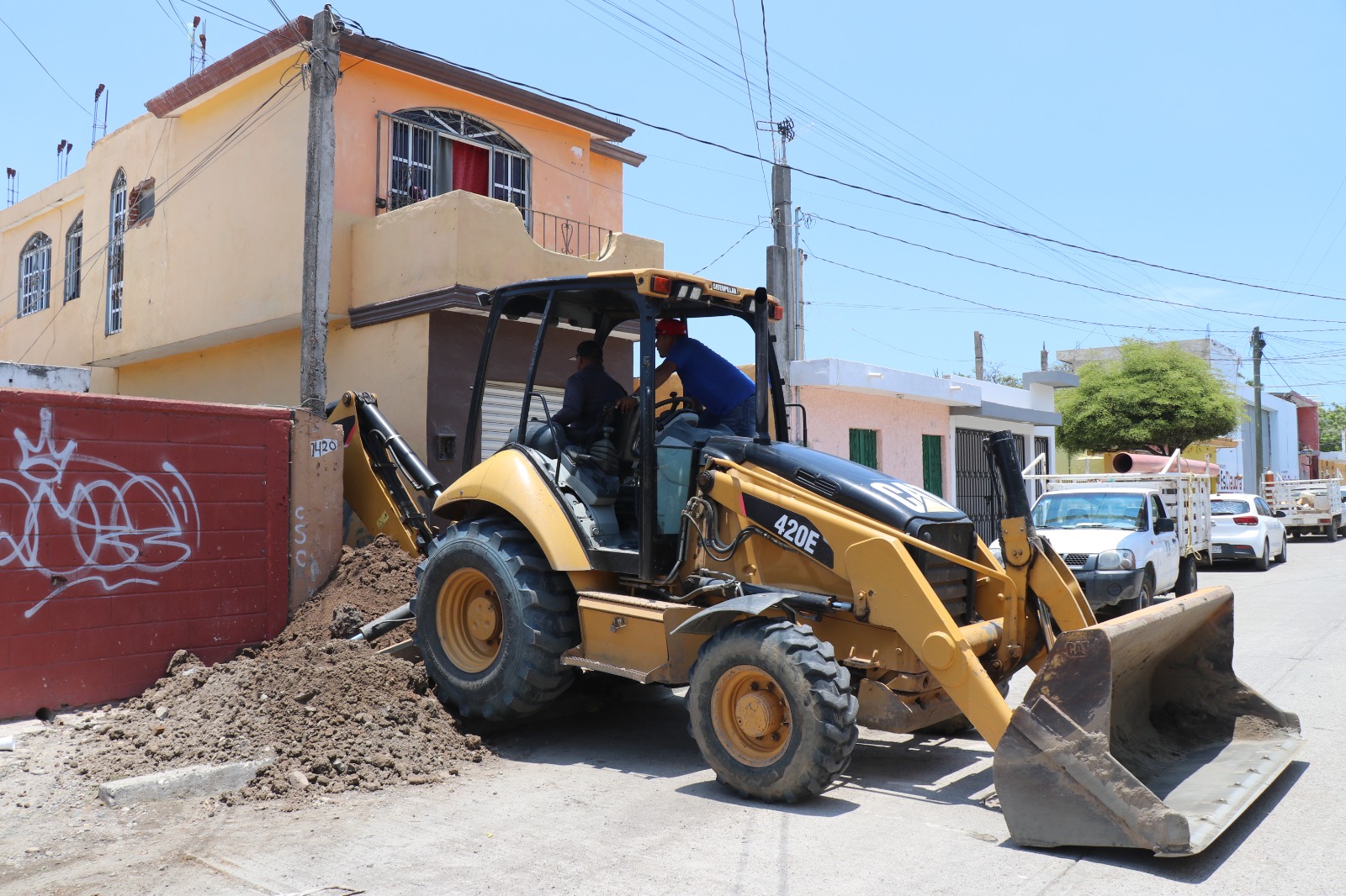 Ahora le toca al infonavit Playas de Mazatlán, en el callejón Península, Jumapam rehabilitó la red de drenaje