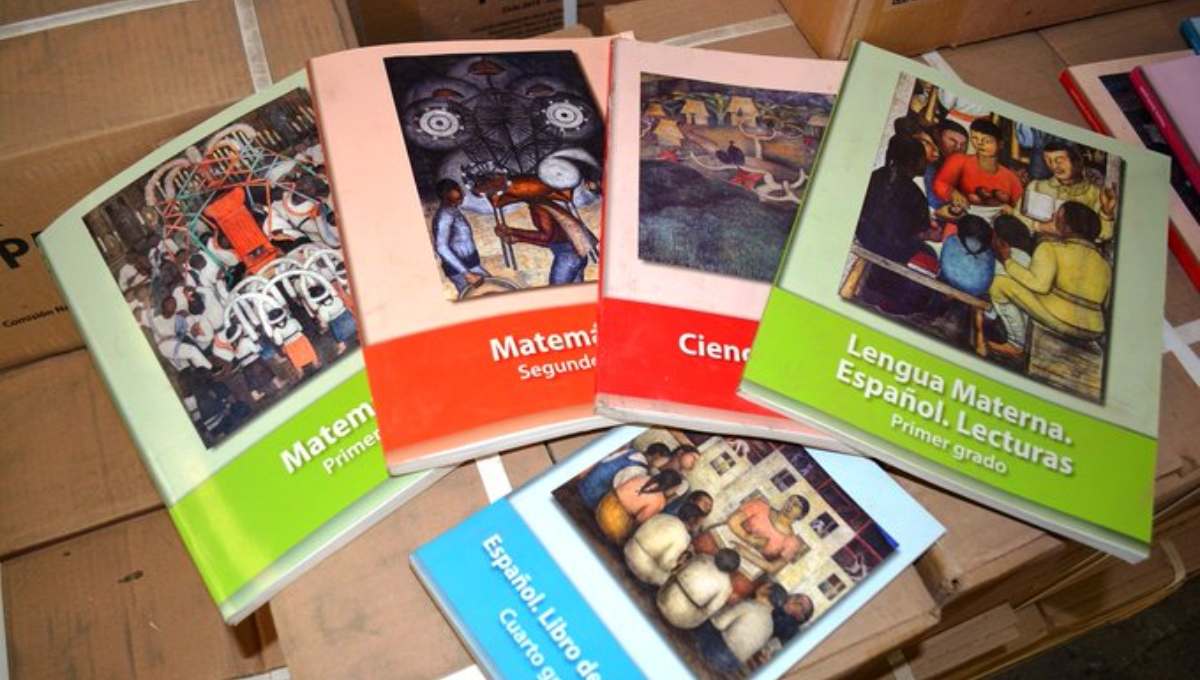 ‘No los voy a embodegar’; nuevos libros de texto ya son entregados en el país, señala AMLO