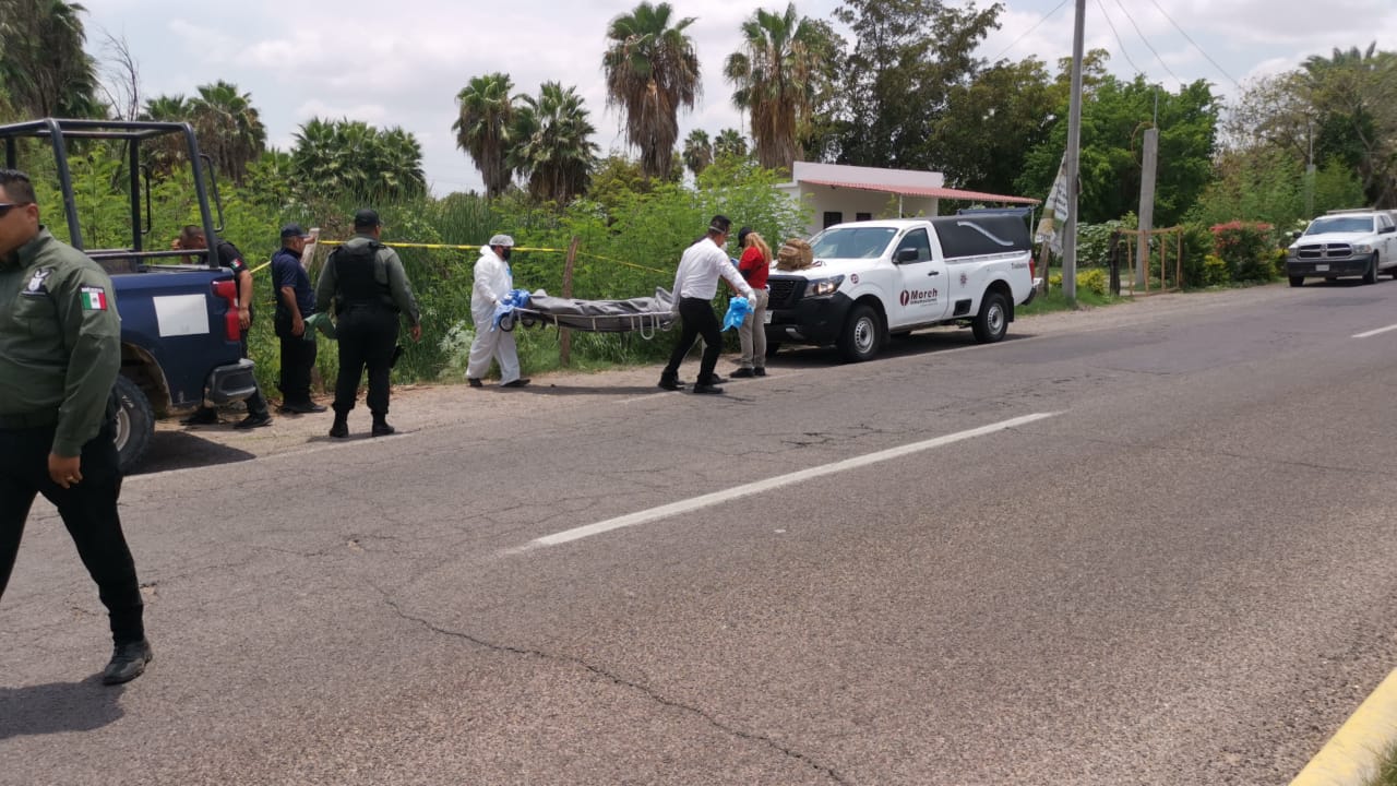 Localizan a un hombre sin vida a la orilla de la carretera Los Mochis El Fuerte