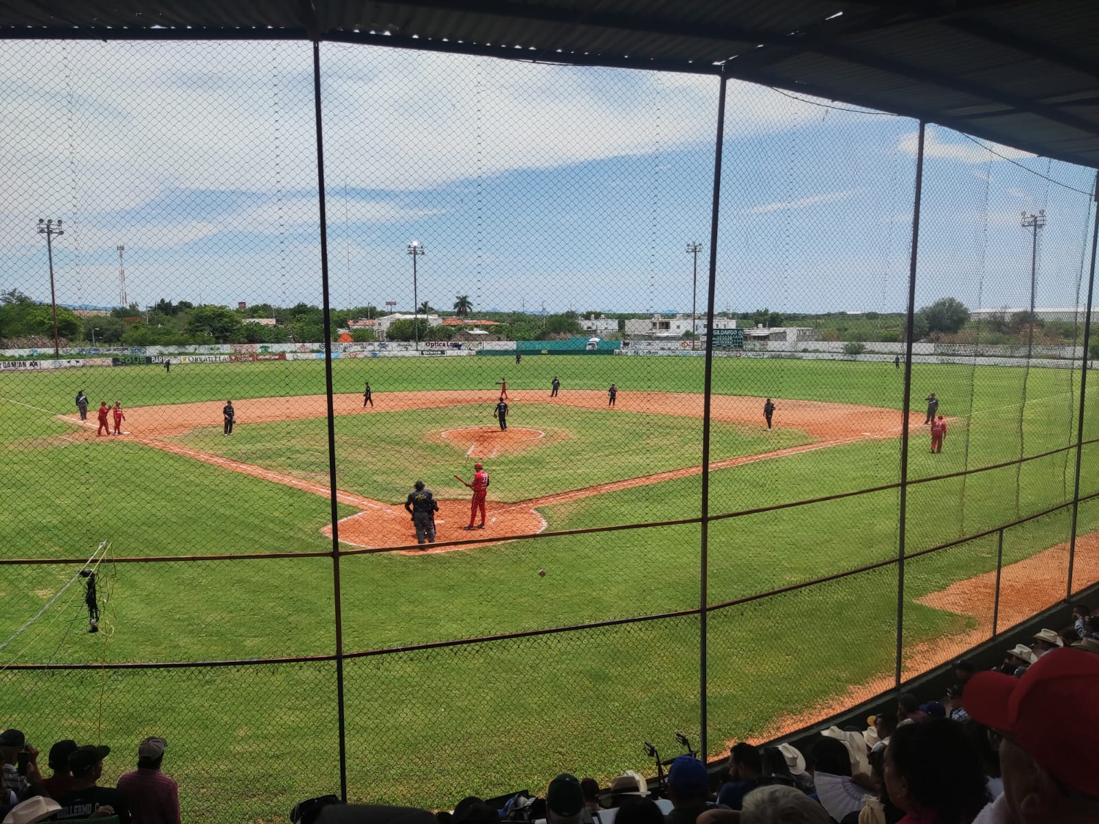 El Ejido México viene de atrás y en extra innings elimina al campeón Jahuara