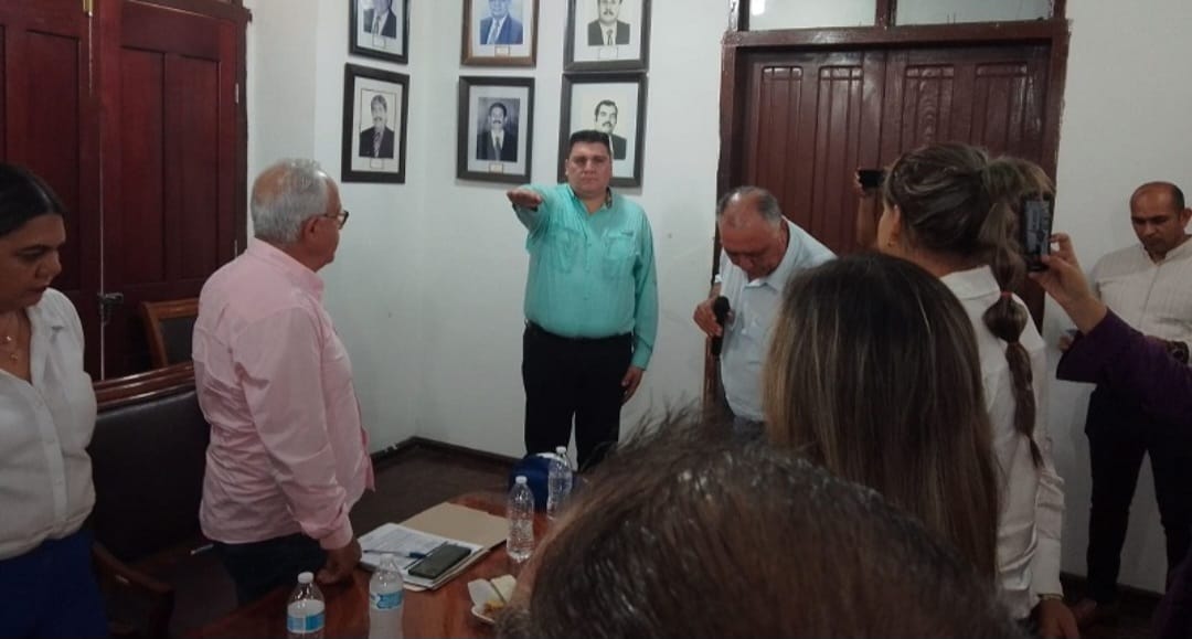 Realiza alcalde Gildardo Leyva cambios en gabinete, sale el secretario municipal Edgar Adair Espinoza Robles