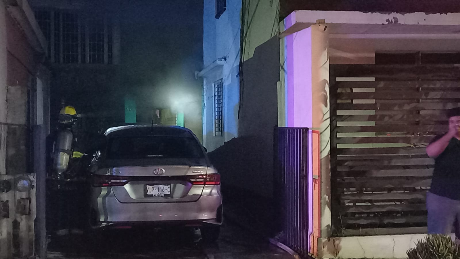 Afectados por incendio en Culiacán piden apoyo; ‘Se sintió el movimiento del perrito y ardor en los ojos’, relatan