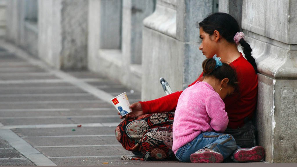 De acuerdo al Inegi, existe una reducción de la pobreza y en la desigualdad social en el país: AMLO