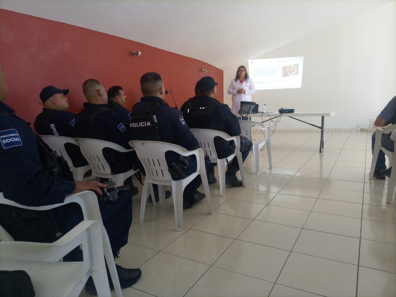 Dan continuidad a la capacitación de Policías por parte del Centro de Integración Juvenil