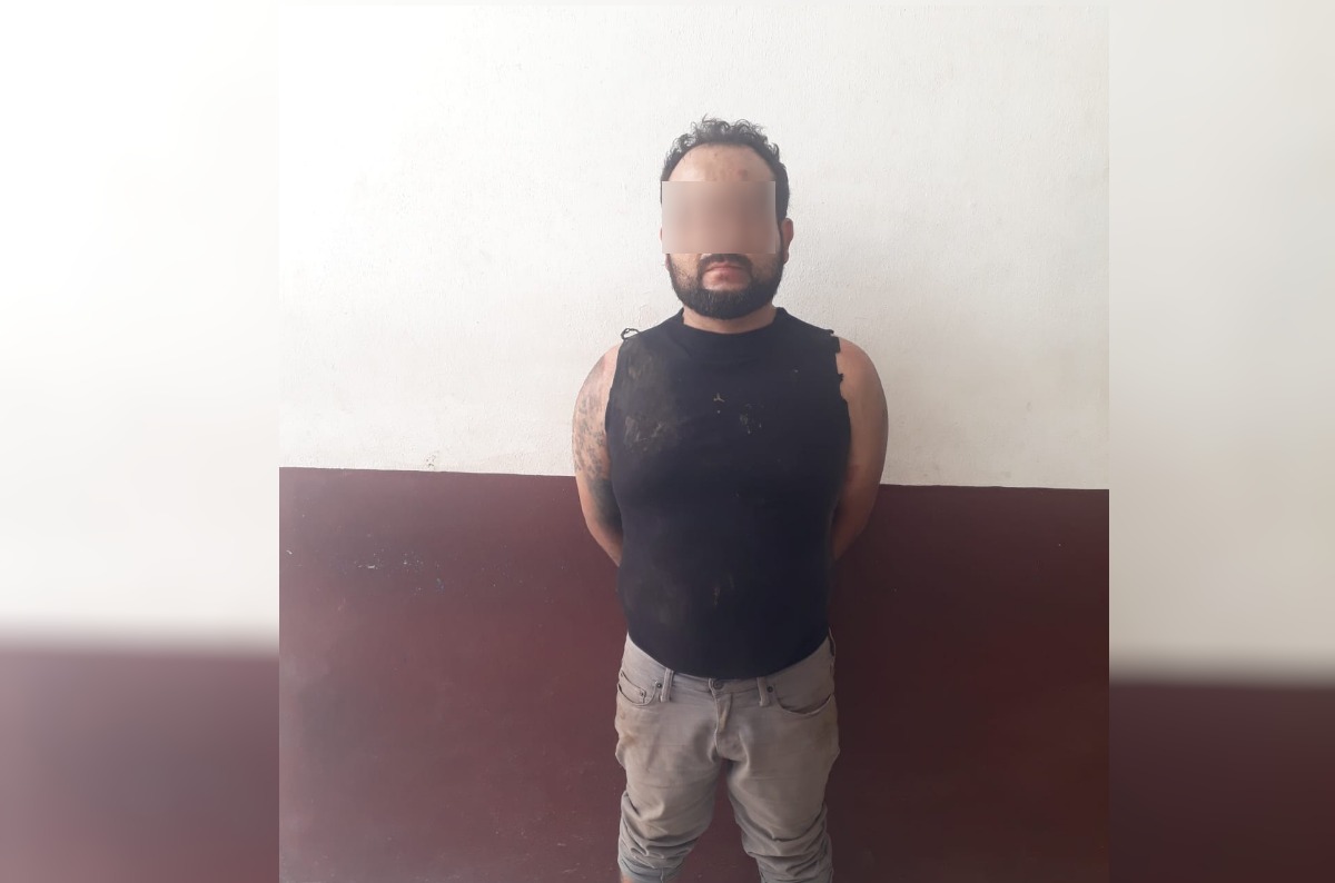 Por ganarle el estacionamiento, sujeto golpea brutalmente a niño en Los Mochis; se había bajado a echarle ‘aguas’ a su papá