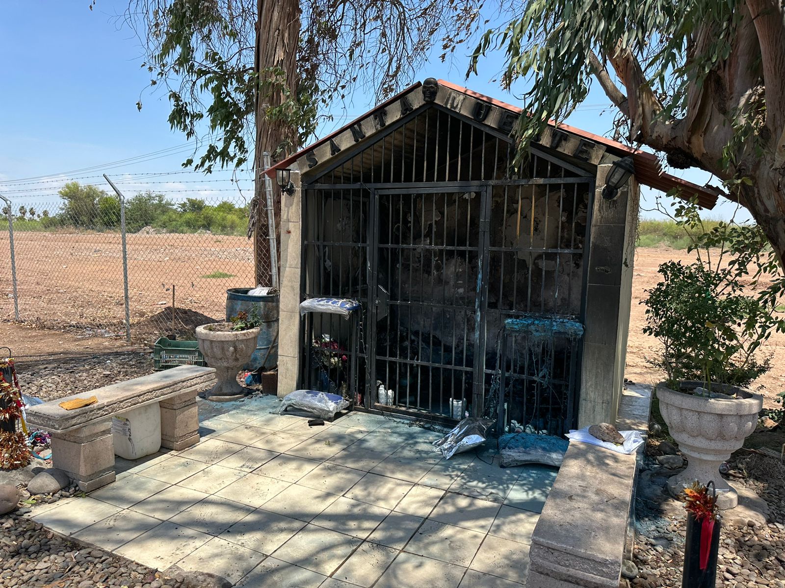 Queman capilla de la Santa Muerte ubicada a la salida de la ciudad de Los Mochis