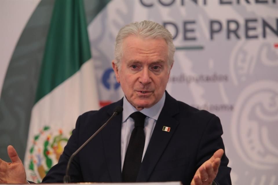 En ‘no lo digo yo’, López Obrador desmiente acusaciones de Santiago Creel sobre ‘discriminación inversa’