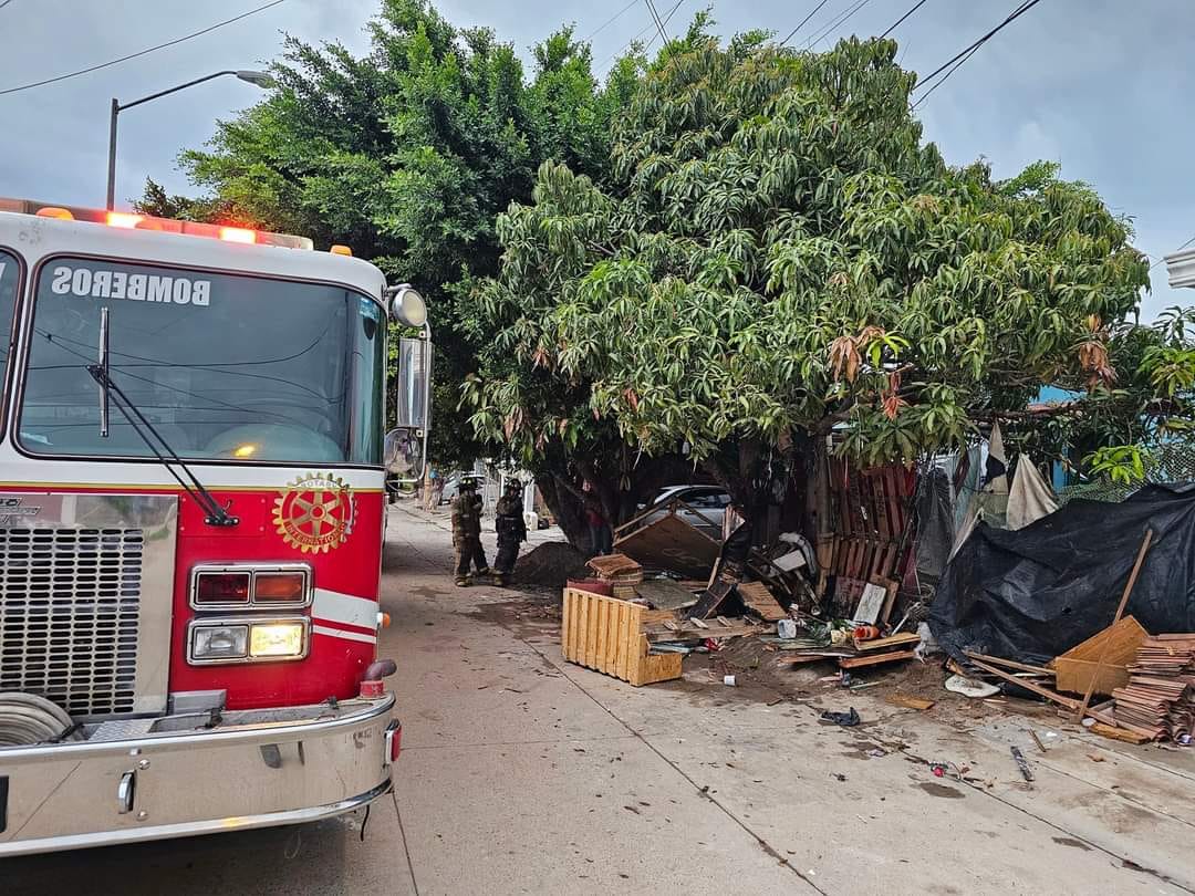 Se incendia vivienda en la colonia Laureles en Mazatlán