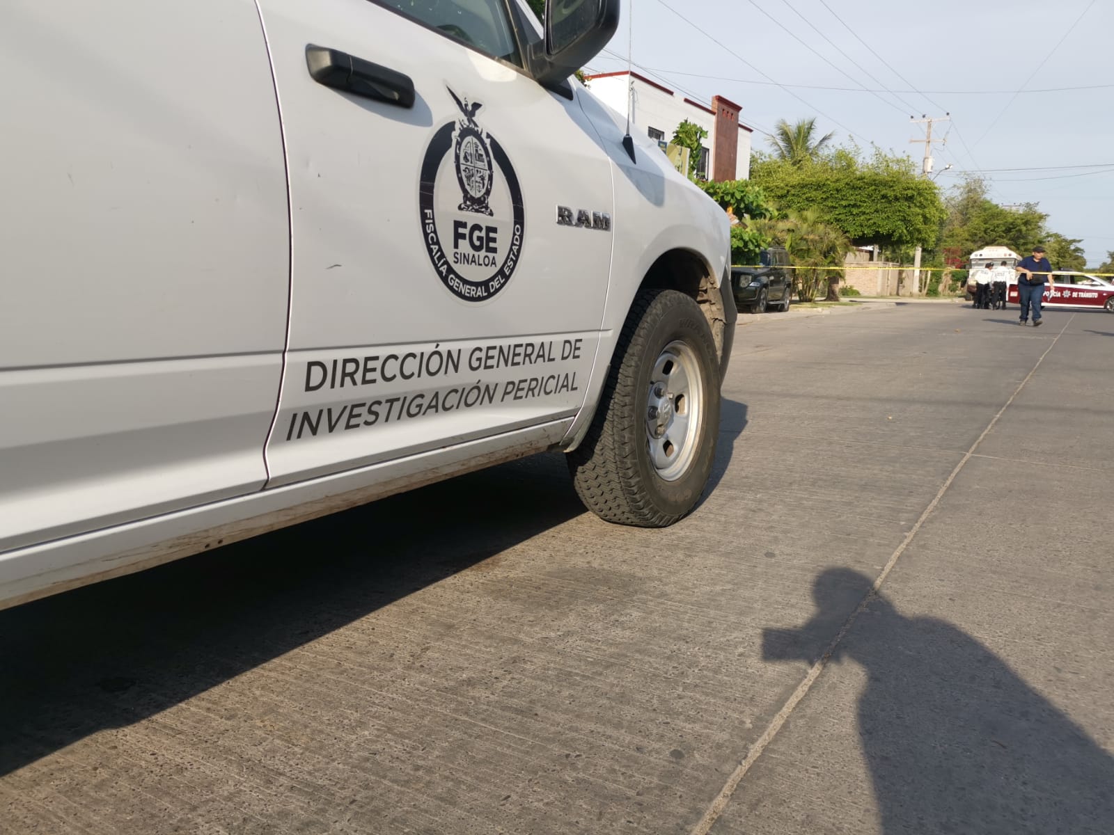Hombre queda sin vida frente un negocio de venta de cerveza en el Campo 35, Ahome