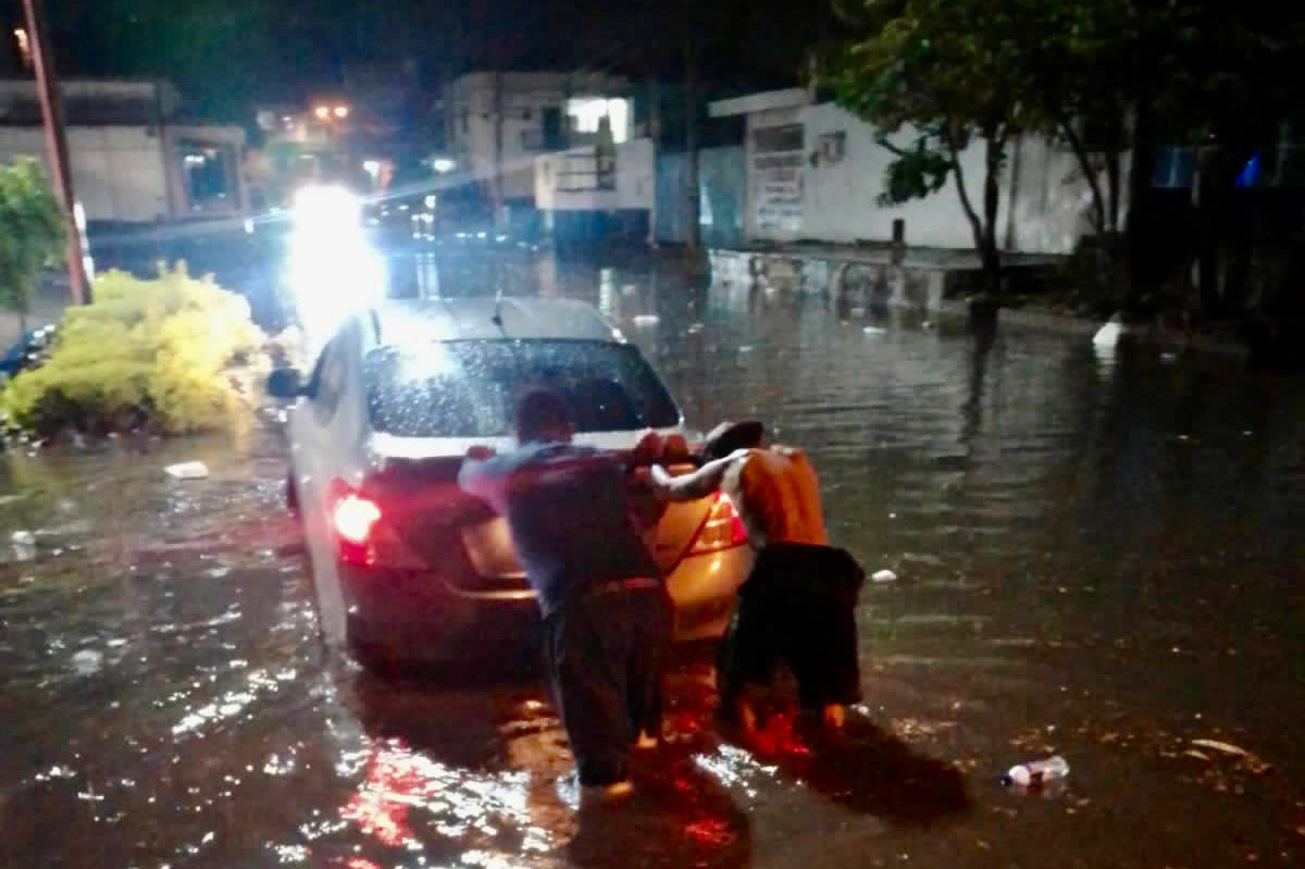 Estos fueron los daños en Mazatlán que dejó la lluvia y viento del sábado, reporta Protección Civil