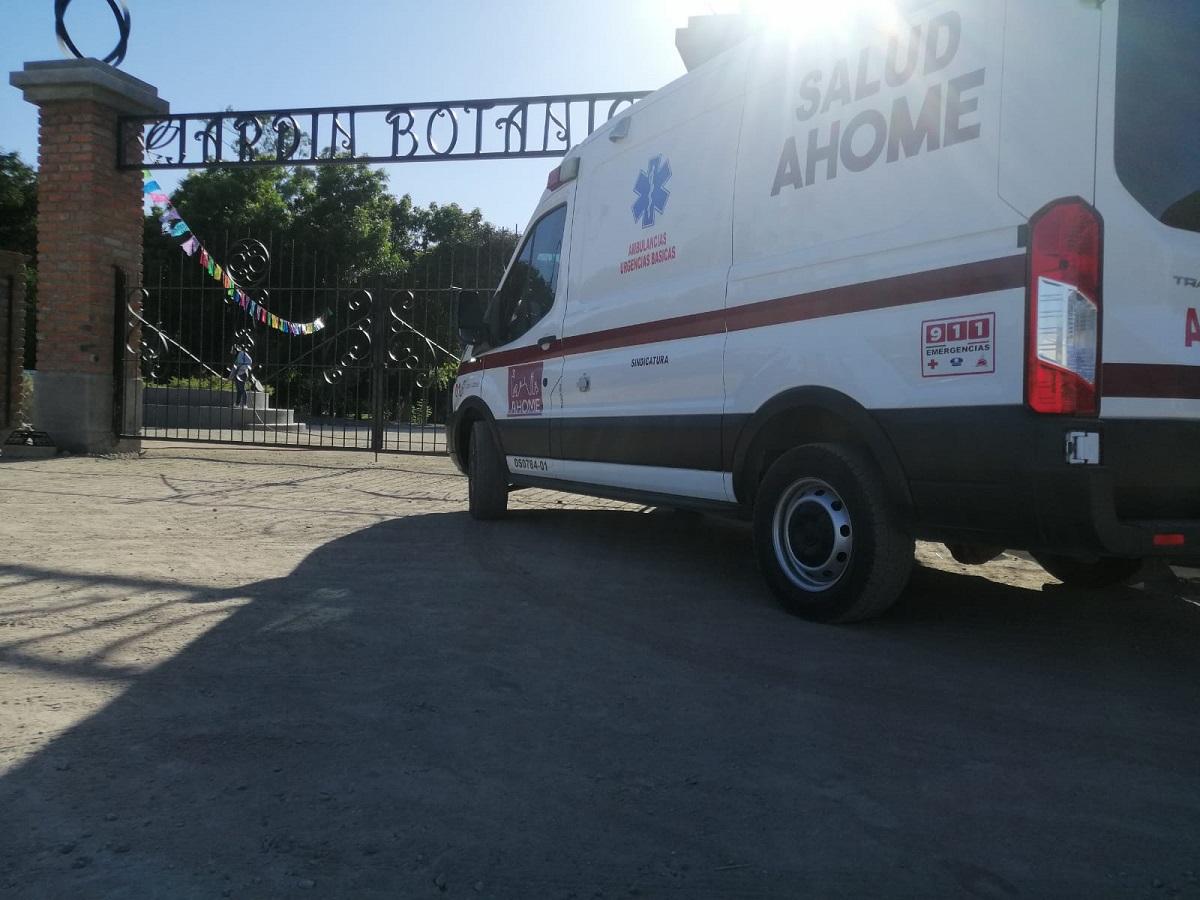 Paramédicos logran salvarle la vida a mujer que sufrió un infarto cuando hacía ejercicio en el parque Sinaloa